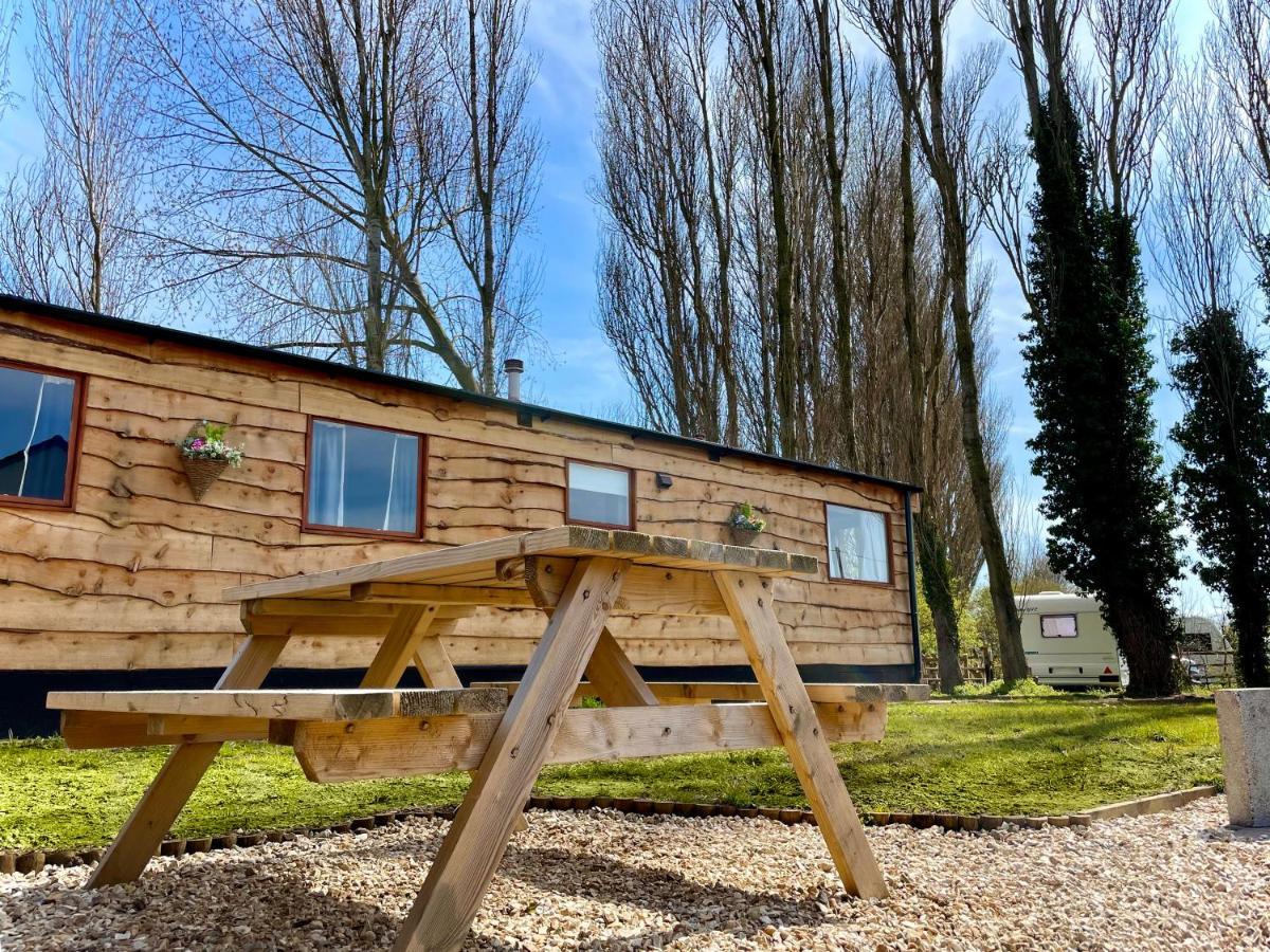 Poplar Lodge Log Caravan Kirkby on Bain Εξωτερικό φωτογραφία